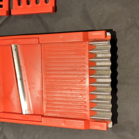 Kitchen Grater / Slicer - Picture 2 of 6